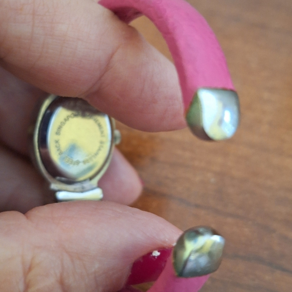 EIKON WOMENS CUFF WATCH - Picture 9 of 12